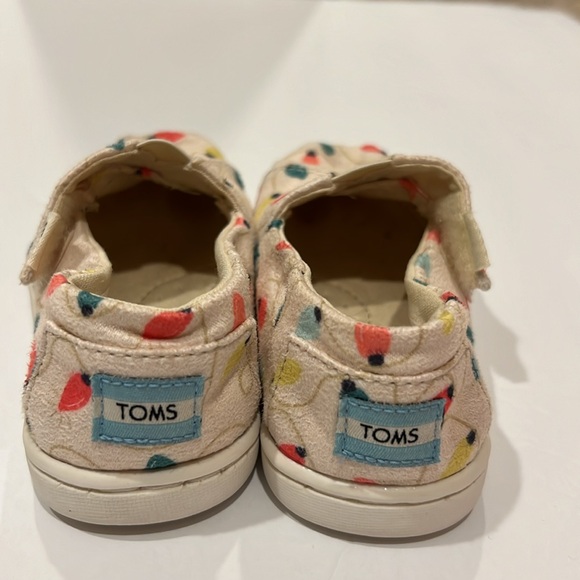 TOMS Belmont Toddler Girl Slip On Shoe Cream Christmas Light Bulb US7 - Picture 7 of 15